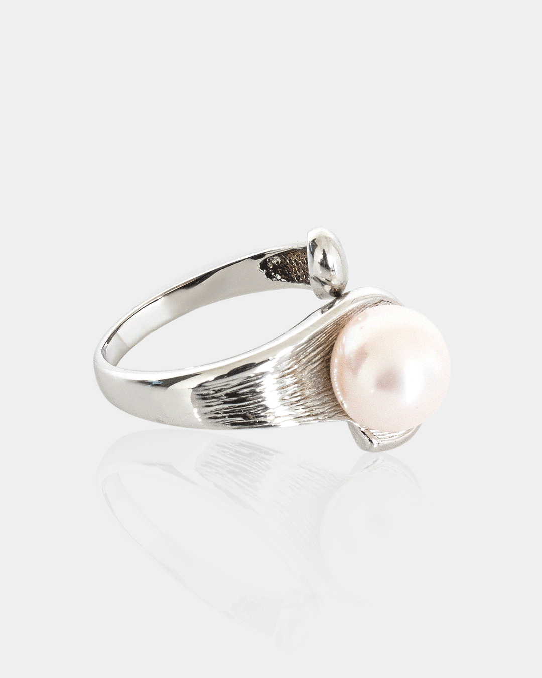 Anillo de Plata con Perla Blanca