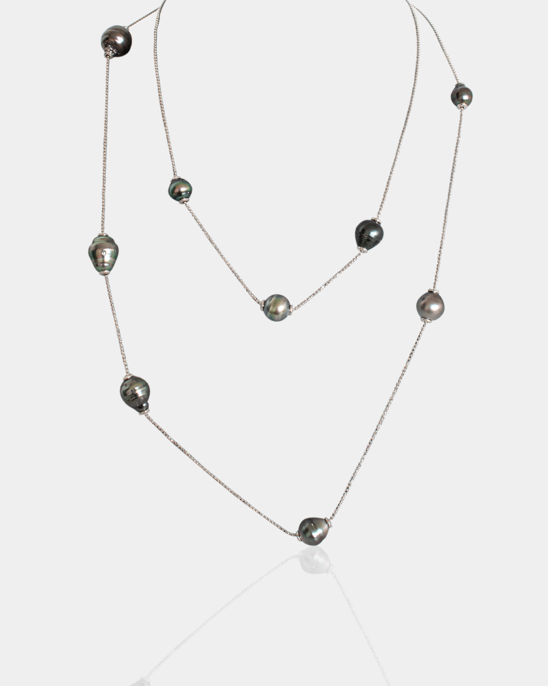 Collar de Plata con Perlas Negras
