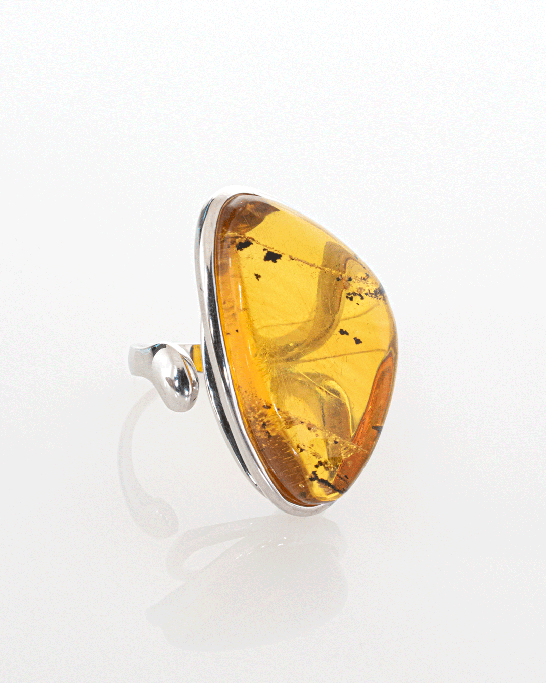Anillo de Plata con Ámbar