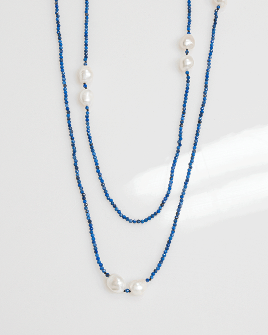 Collar Largo de Lapislázuli y Perlas Blancas
