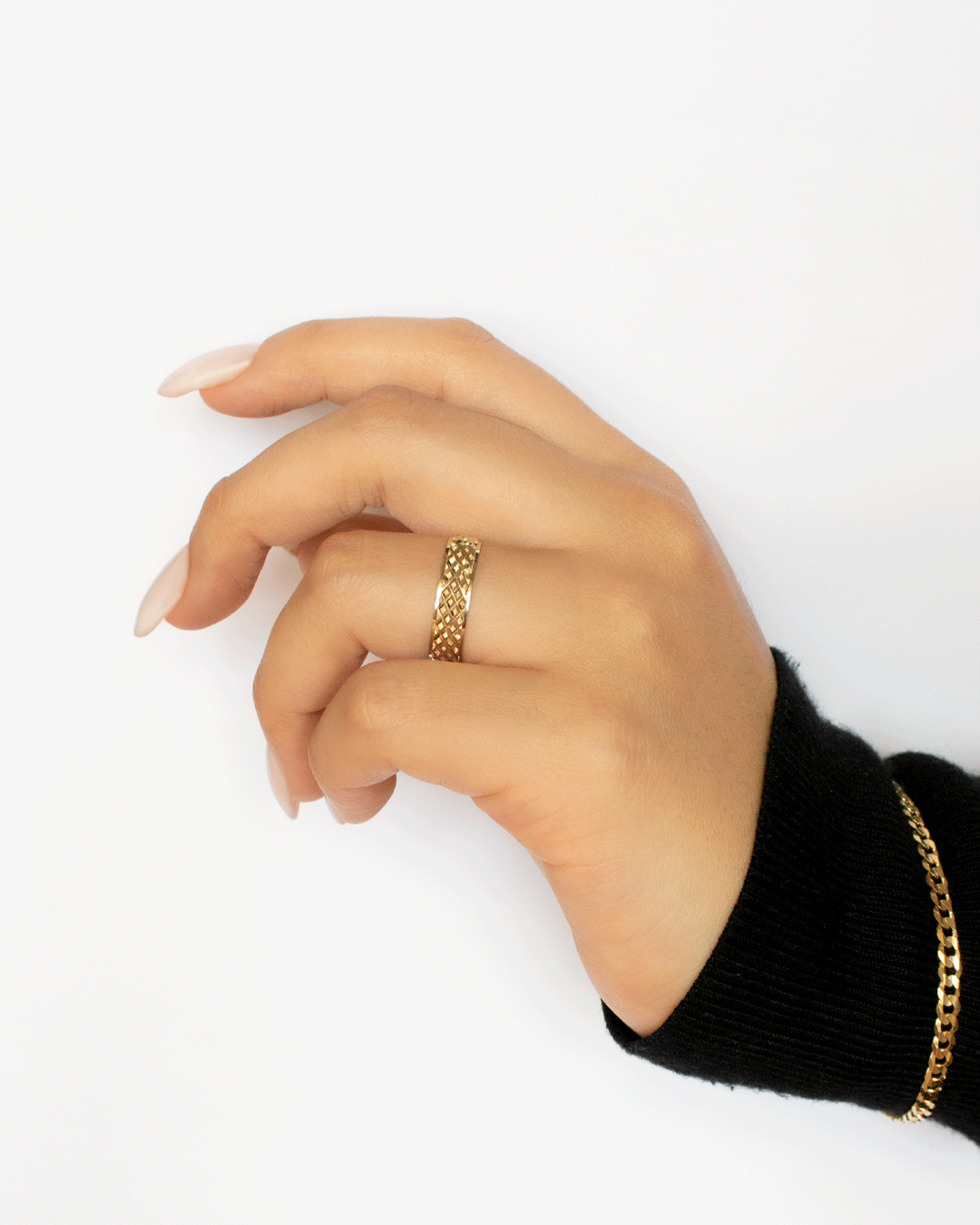 Argolla de Matrimonio de Oro Amarillo con Grabado en Rombo