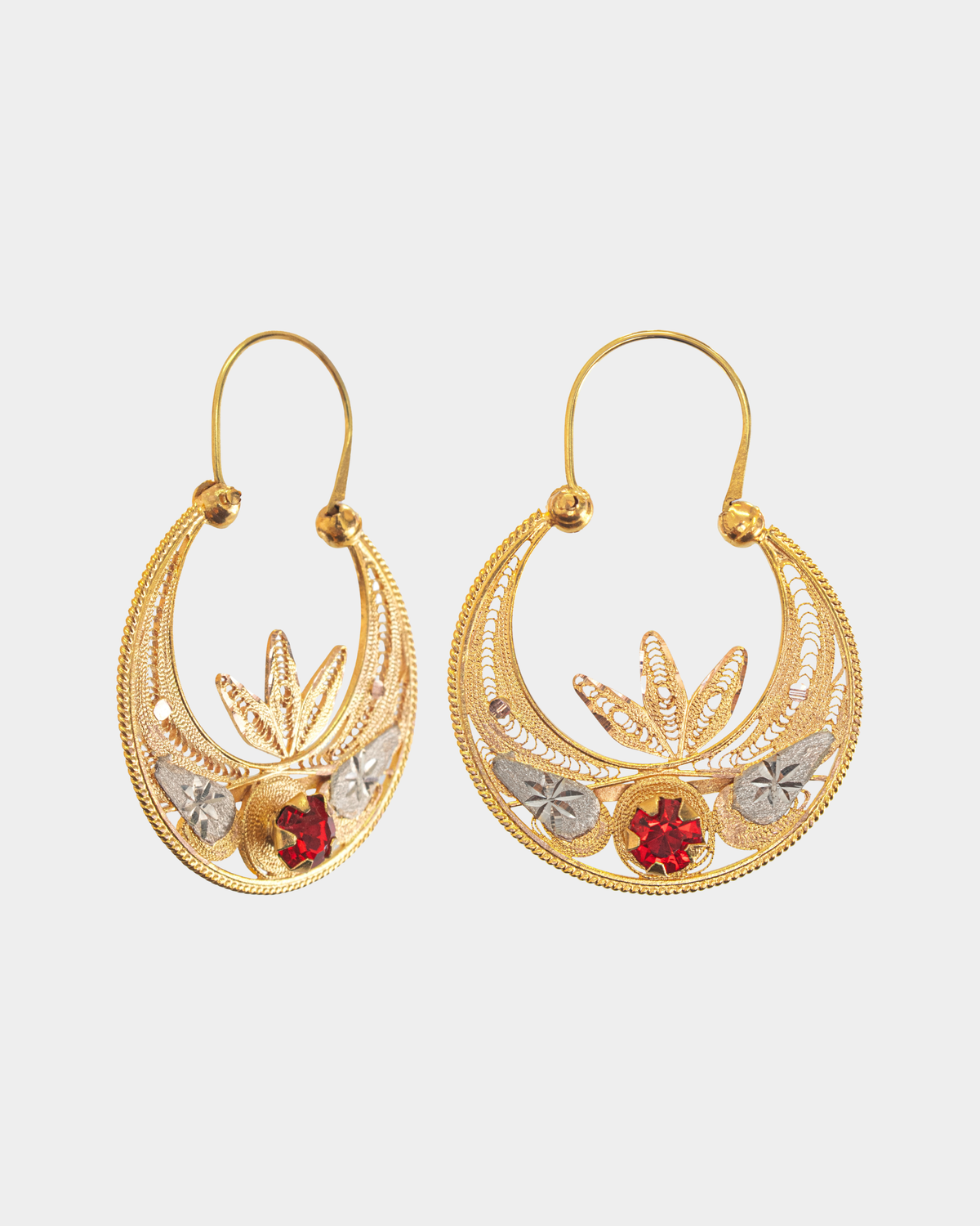 Aretes de filigrana tres oros 10k