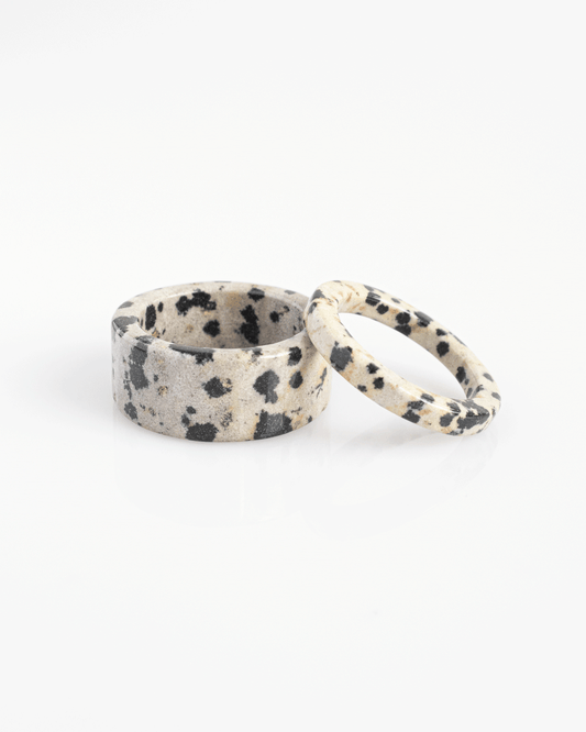Anillo de Piedra Natural Jaspe Dálmata Delgado