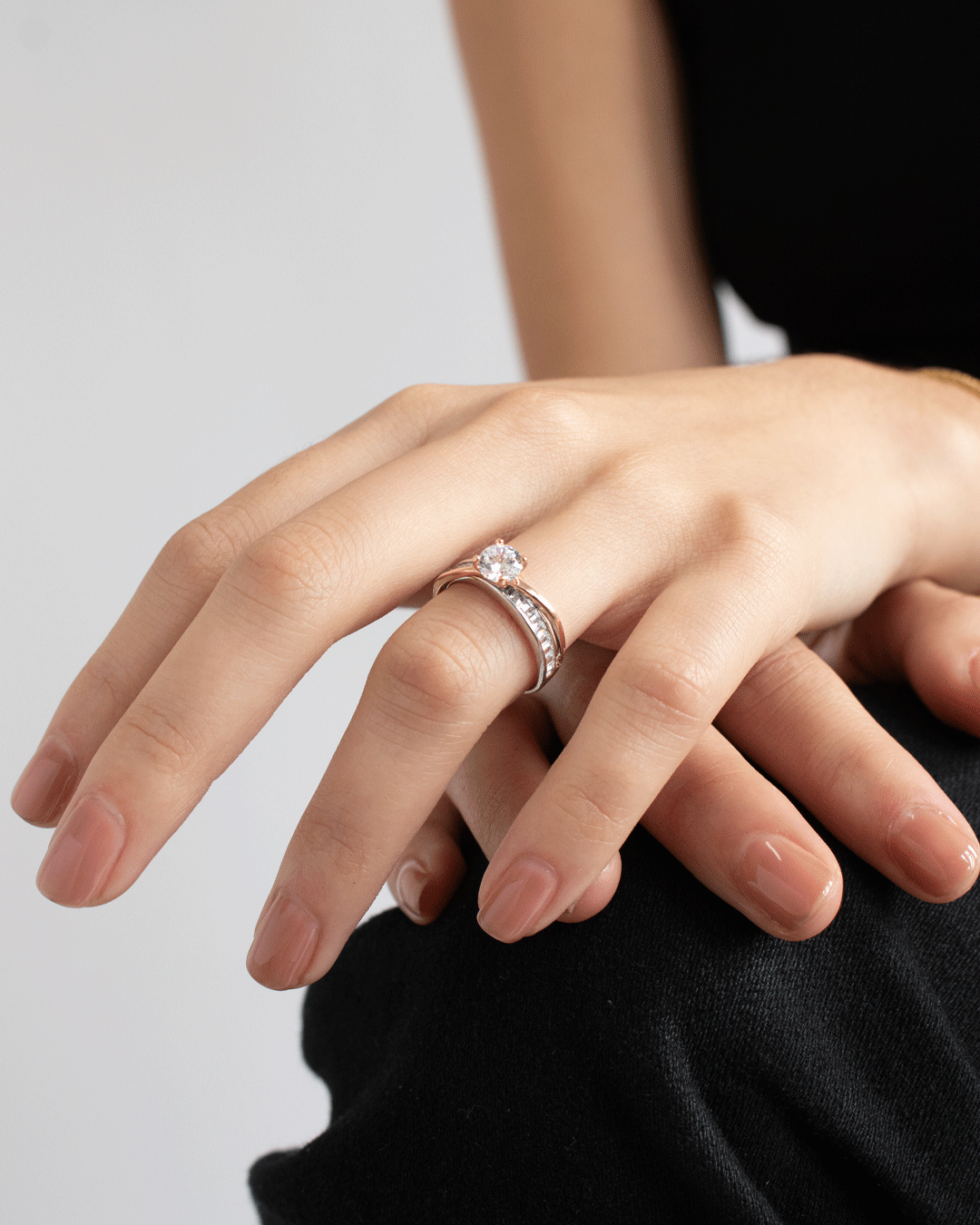 Anillo de Compromiso Blanco con Rosa