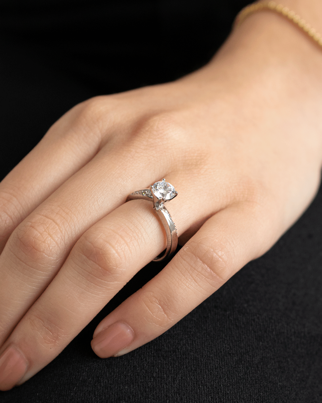 Anillo de Compromiso Moderno