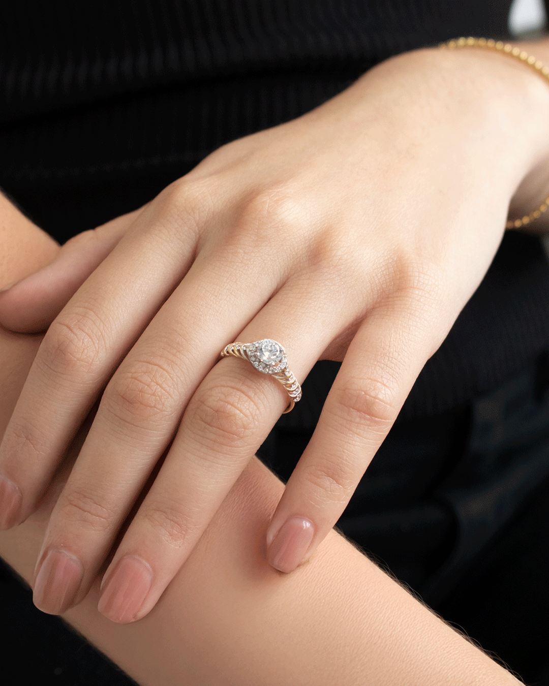 Anillo de Compromiso Moderno