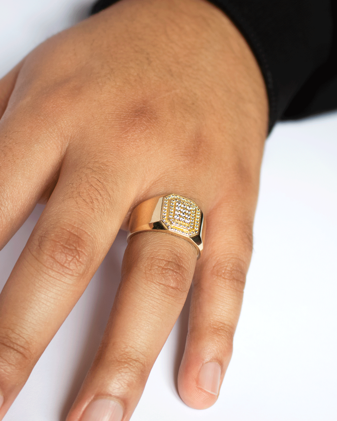 Anillo para Hombre con Zirconias Blancas