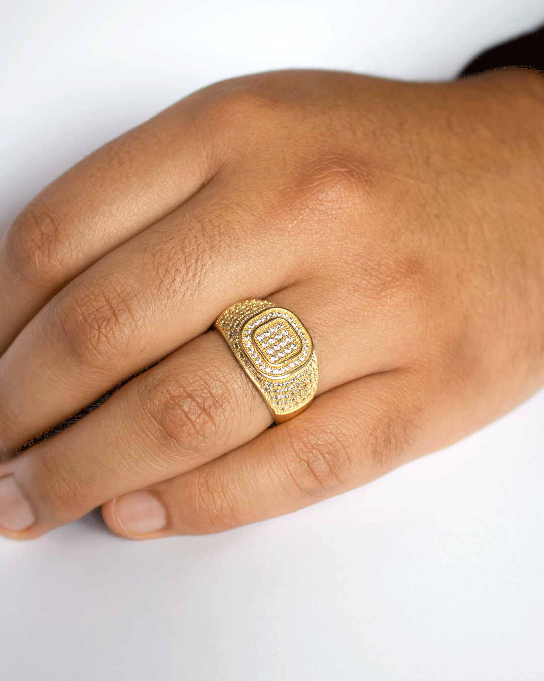 Anillo para Hombre con Zirconias Blancas