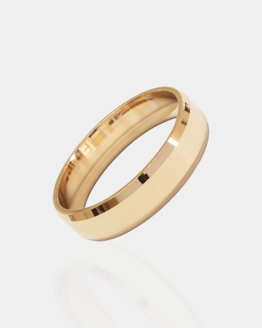 Argolla de Matrimonio Confort con Bisel de Oro Amarillo