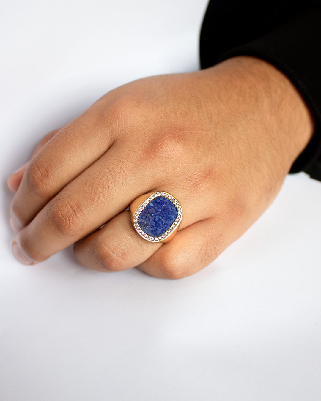 Anillo para Hombre con Lapislázuli y Zirconias Blancas