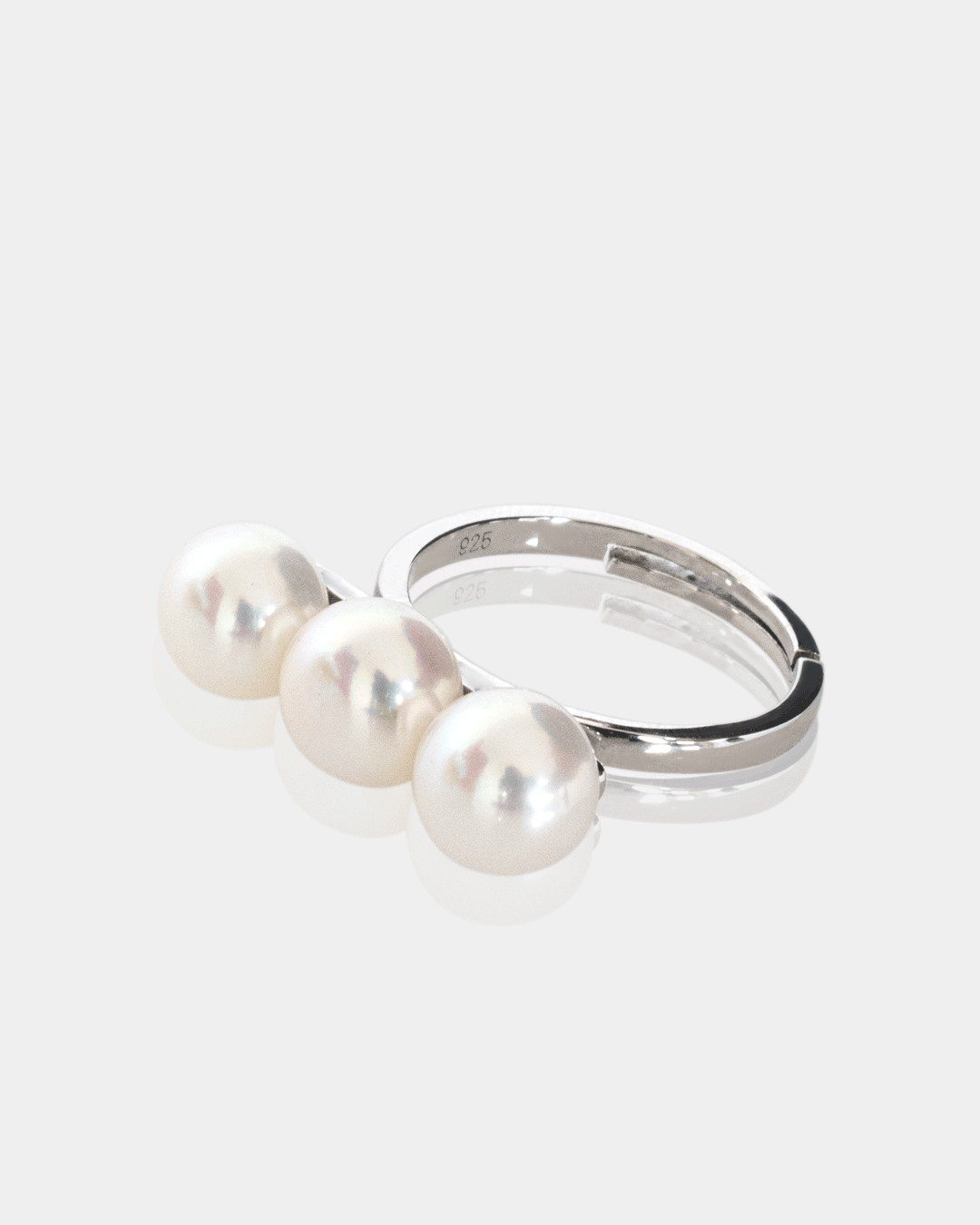 Anillo de Plata con Perlas Blancas