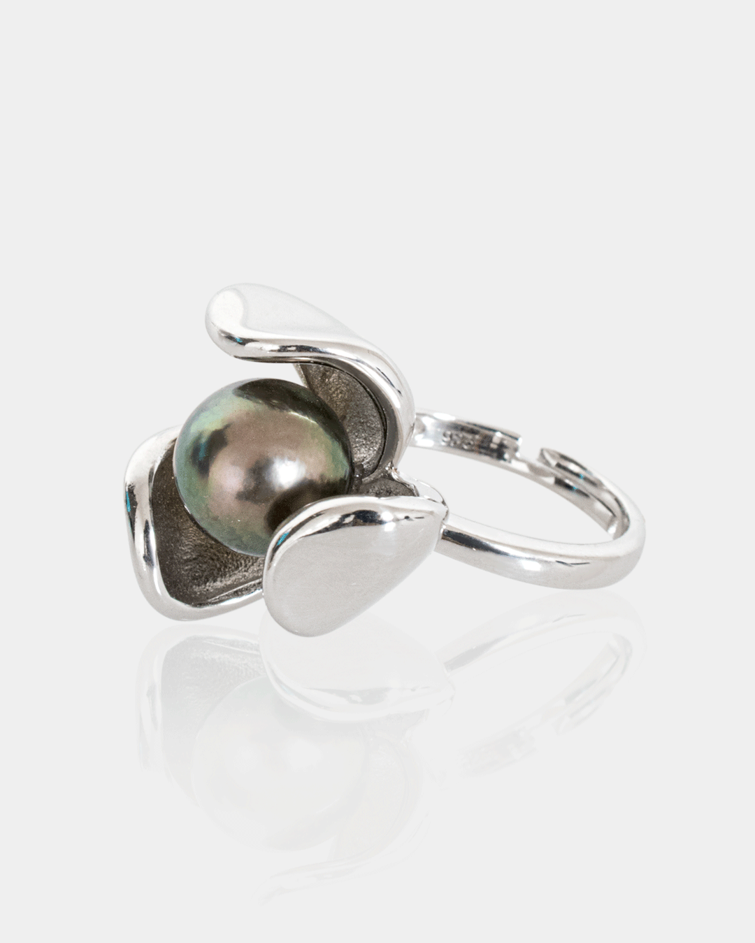 Anillo de Plata con Perlas Negra