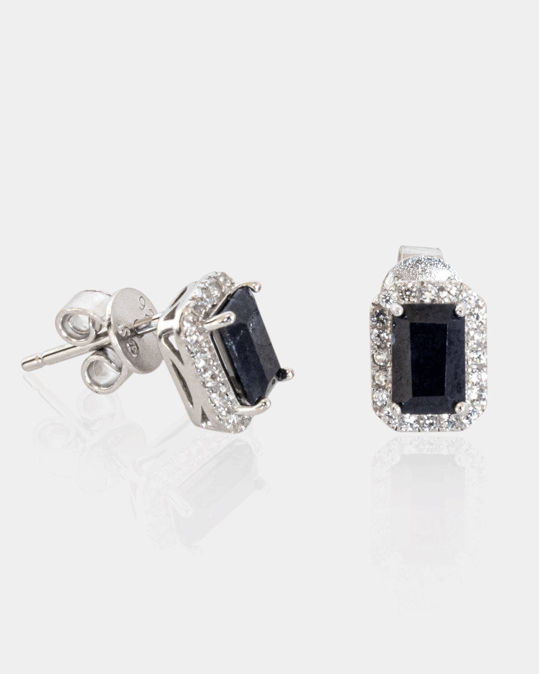 Broquel de Plata .925 con Zafiro Azul