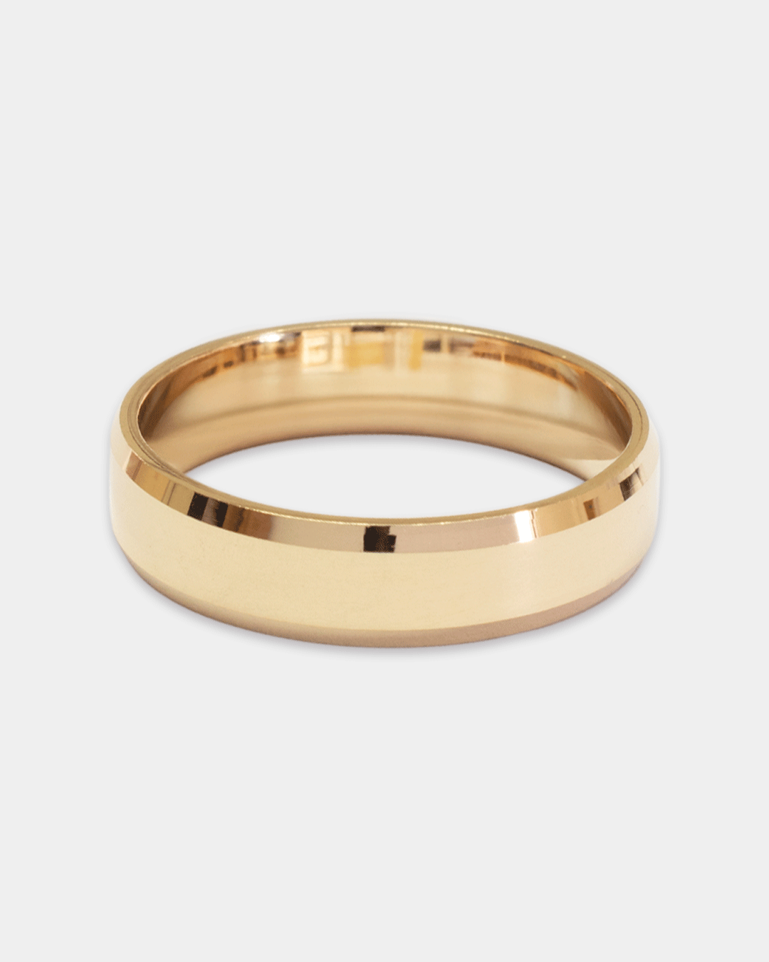 Argolla de Matrimonio Confort con Bisel de Oro Amarillo