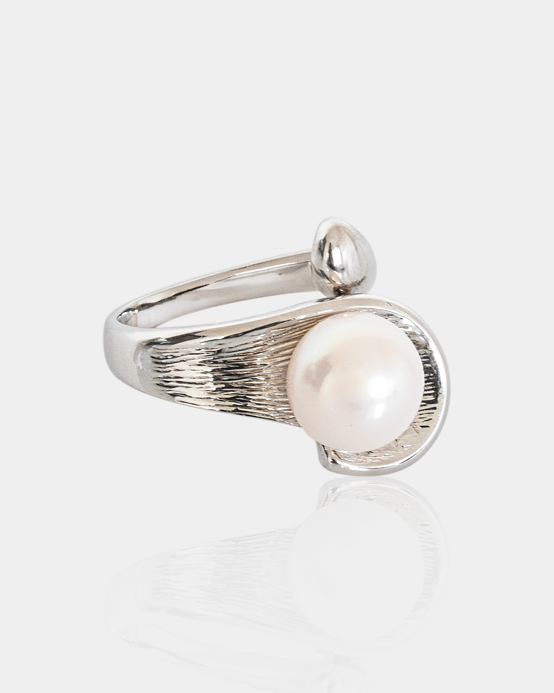Anillo de Plata con Perla Blanca