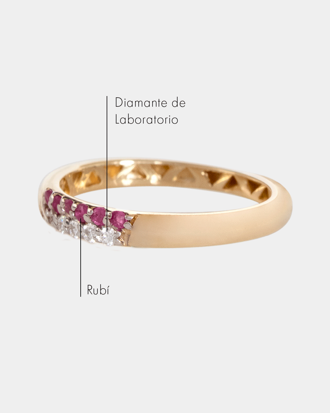 Anillo de Oro con Diamantes y Rubí
